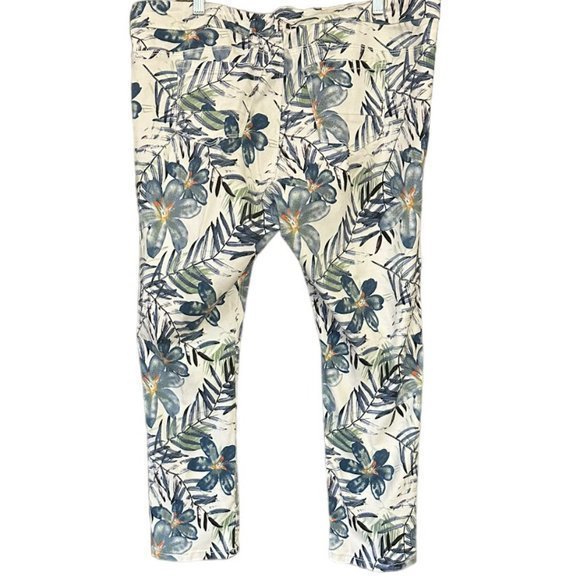 Soft‎ Surroundings Pull On Capri Stretch Floral Jeans Sz L Petite - Picture 2 of 2